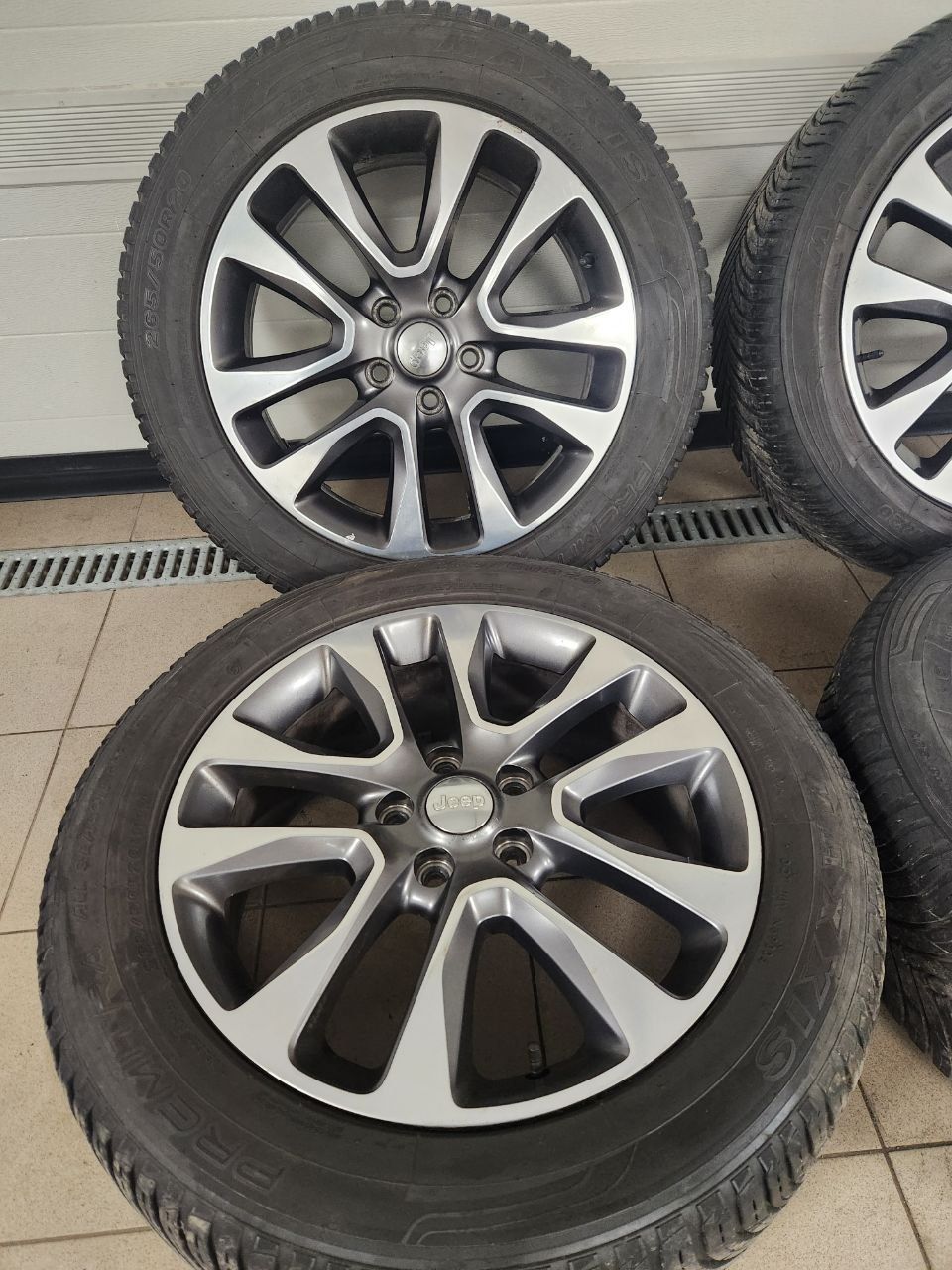 Jeep grand Cherokee WK2/WL Диск R20/8J/ET56