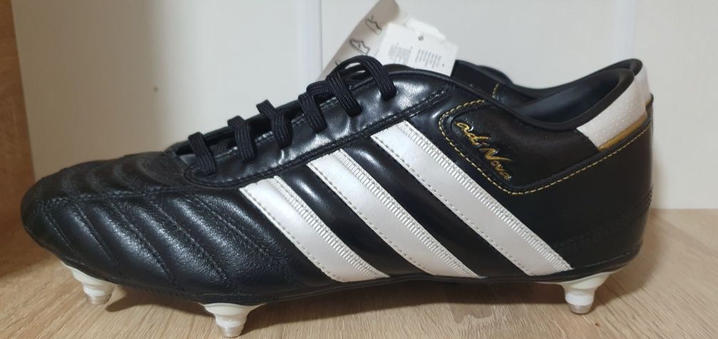 ADIDAS Новые бутсы с металлическими шипами