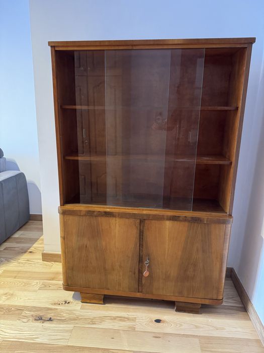 Szafka z witryną z PRL