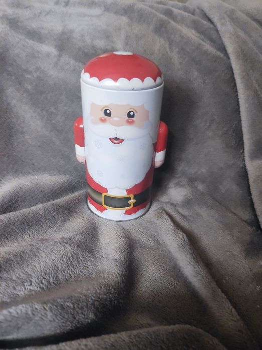 Metalowe pudełko na różności