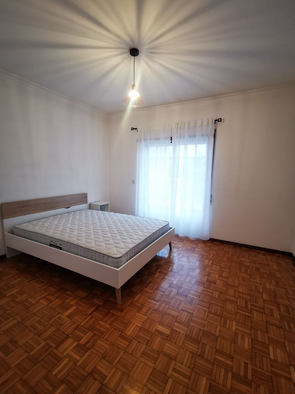 Apartamento T3 com garagem fechada