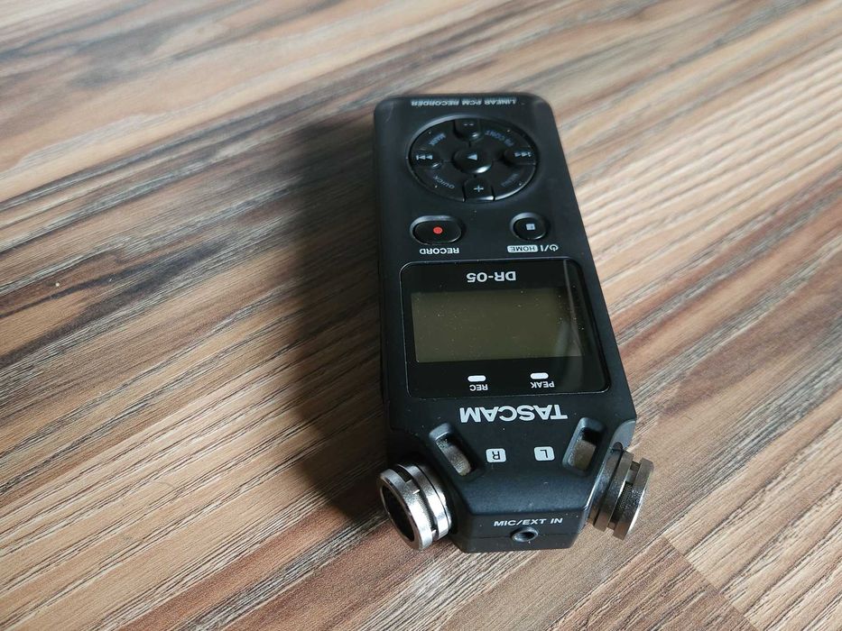 Dyktafon rejestrator cyfrowy Tascam DR-05 uszkodzony