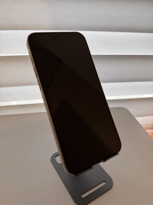 Продам айфон 15 про макс 256 гб