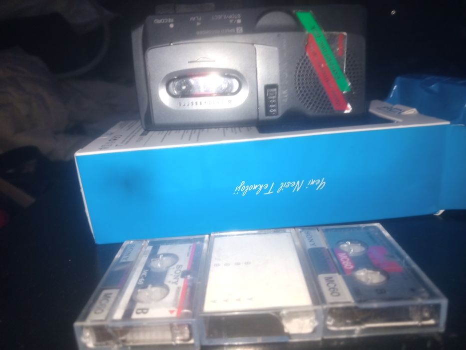 микрокассетный диктофон Sanyo Talk-Book TRC-570M.Диктофон Sanyo TRC-57