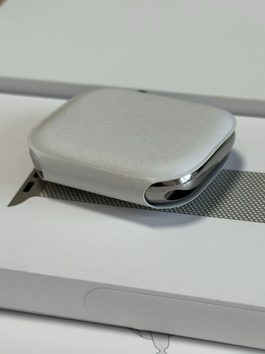 Новий Apple Watch Series 10 46 mm Natural Titanium