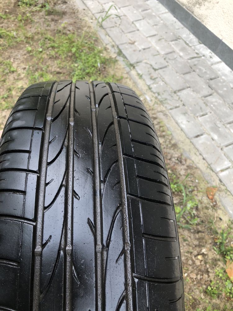 Bridgestone Dueler 215/65/R16