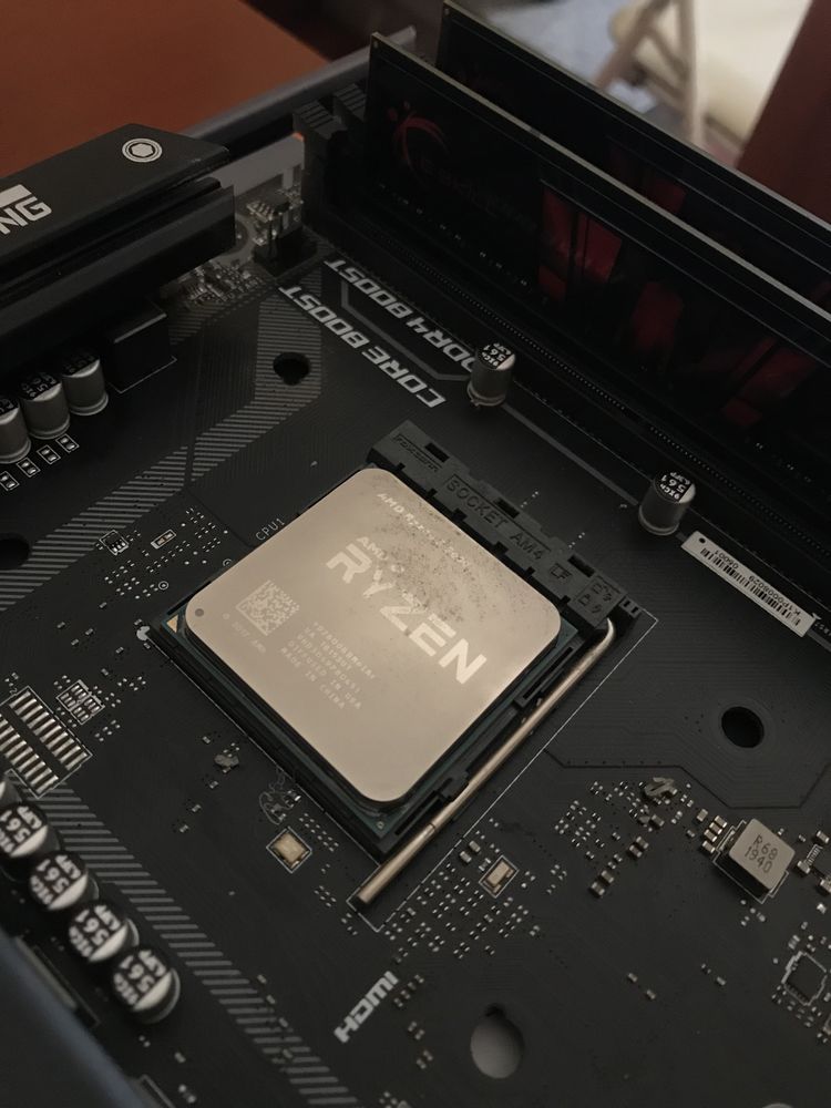 [BUNDLE] MSI B450 Tomahawk Max + AMD Ryzen 5 2600 + GSkill Aegis 16 GB