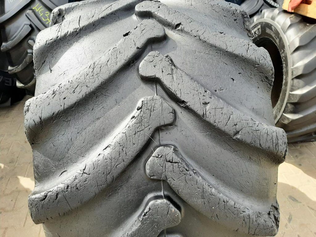 Opona używana leśna 710/45-26.5 ; 710/45R26.5 NOKIAN 2900zł W4373