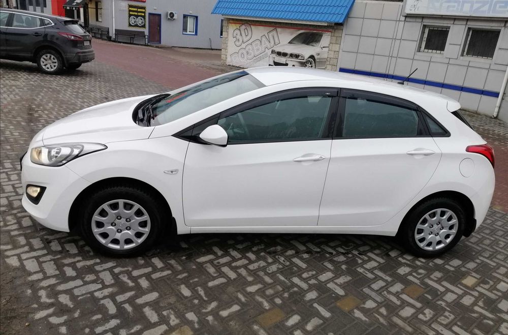 Продам авто Hundai i30 в гарному стані