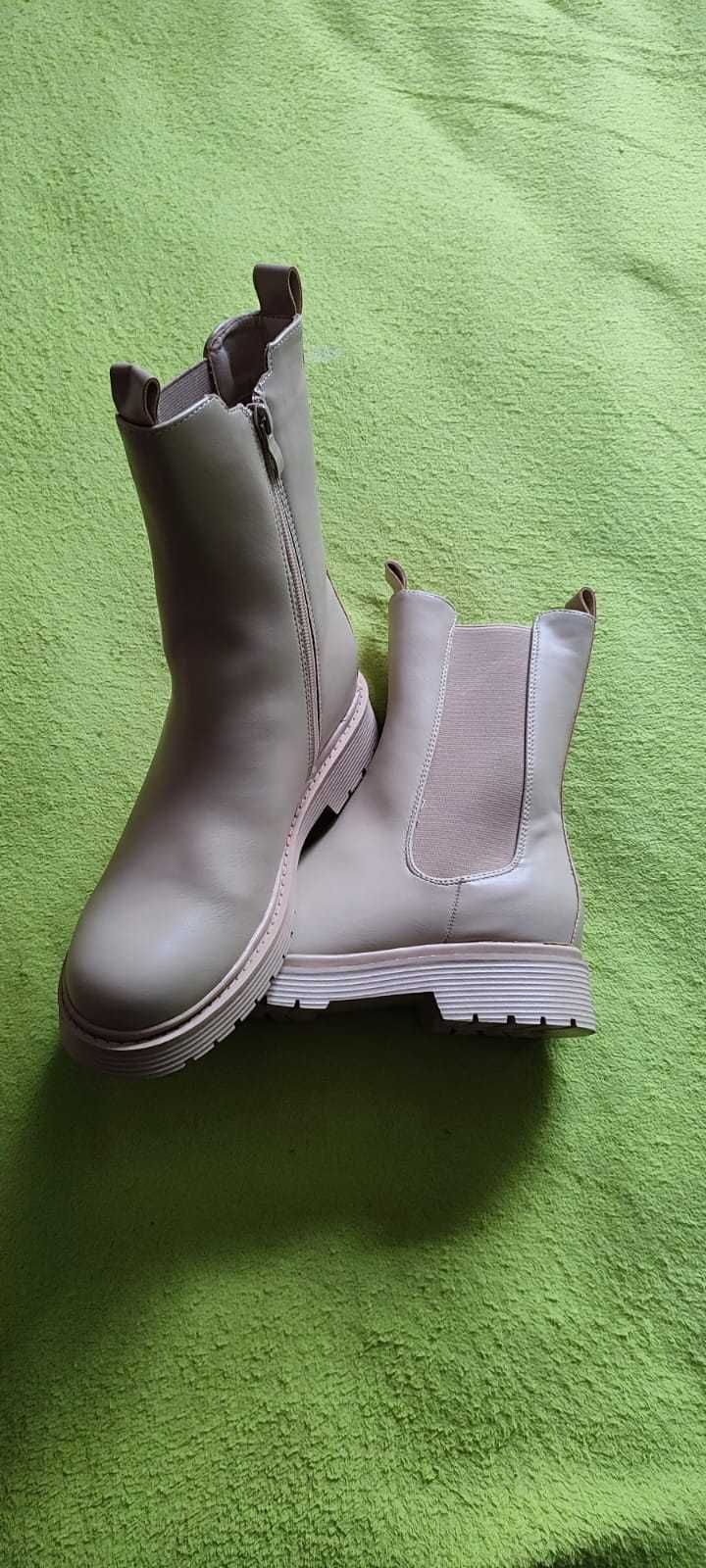 Botas Bege Novas!