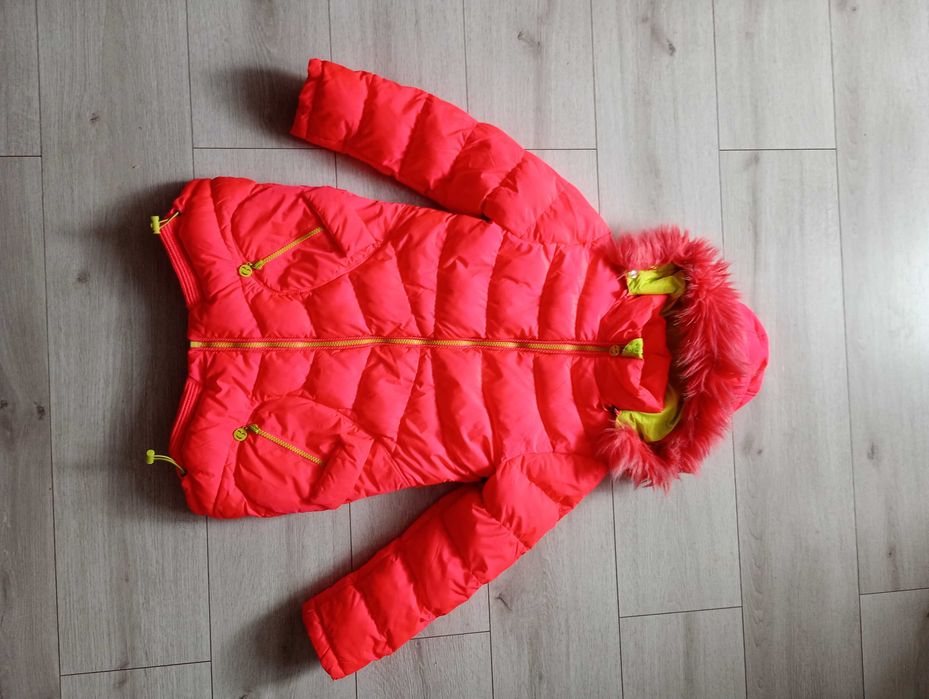 Piękna koralowa kurtka zimowa. Rozm. 122