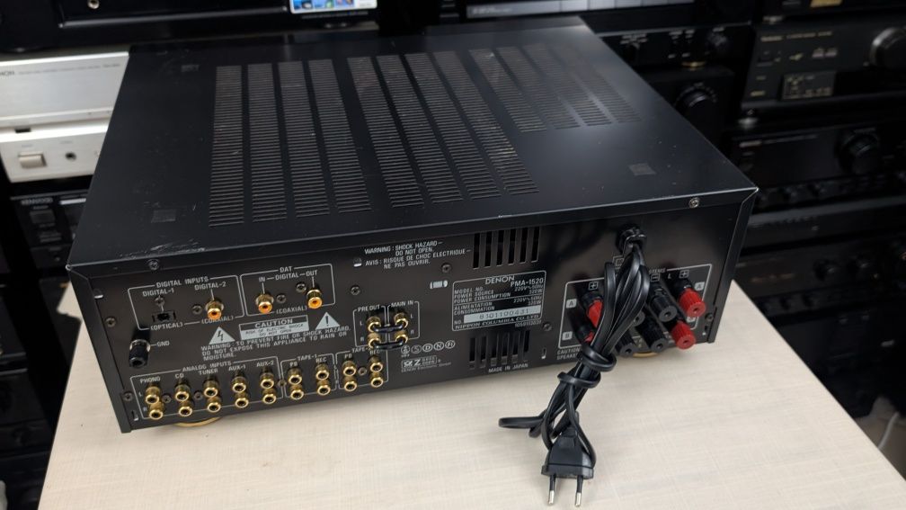 Denon PMA-1520 Audiofilski wzmacniacz stereo z przetwornikiem DAC