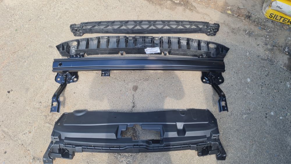 Передня панель балка верхня C-Elysee Peugeot 301 телевізор Citroen