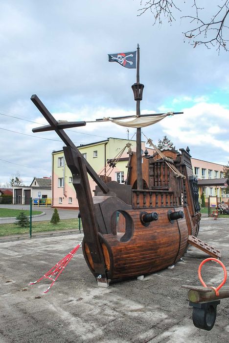 Drewniany Statek piracki - publiczny plac zabaw dla dzieci- PN-EN 1176