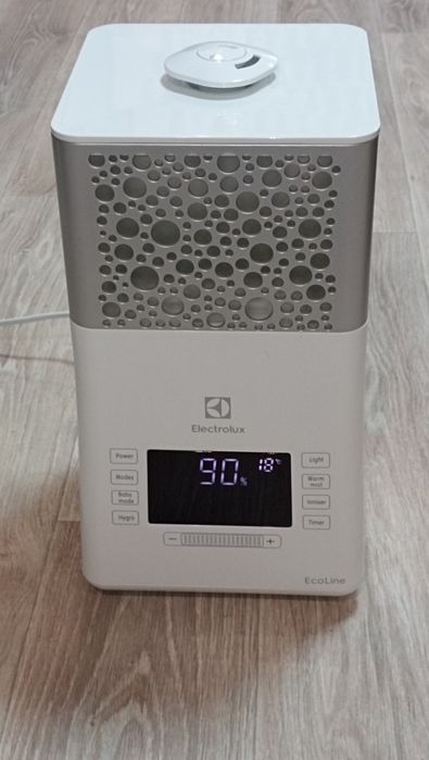 Зволожувач повітря Electrolux