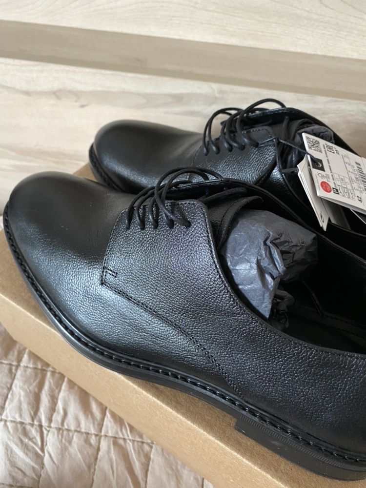 Nowe skórzane czarne buty wizytowe typu Derby ZARA 42