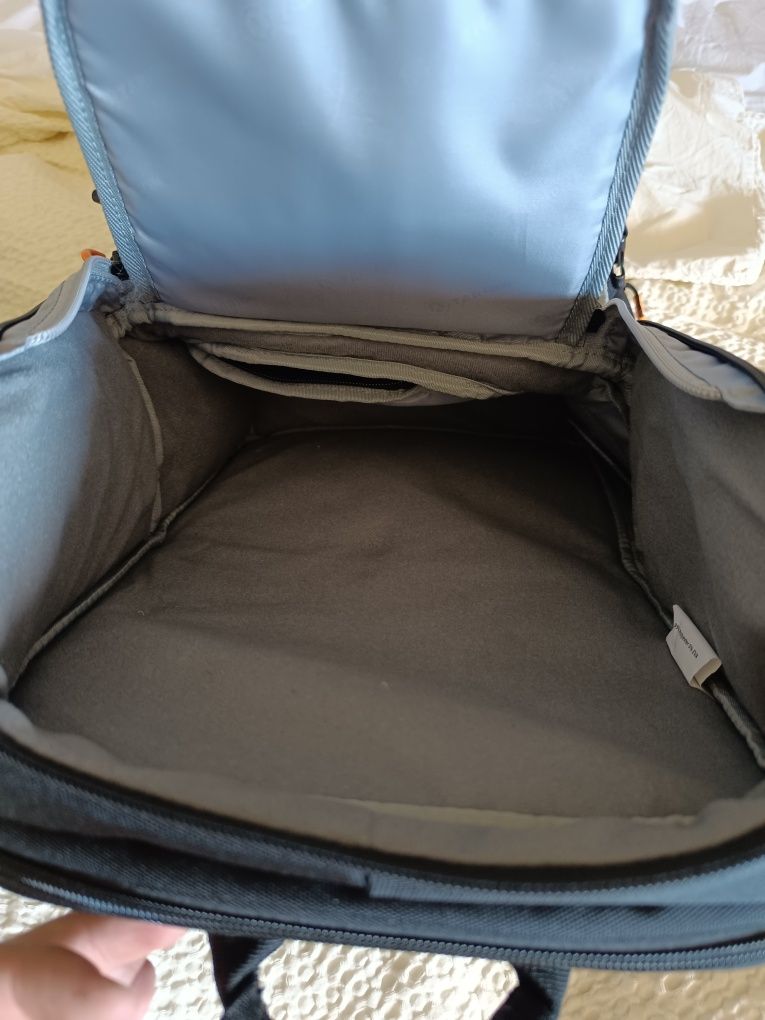 Mochila para máquina fotográfica e acessórios