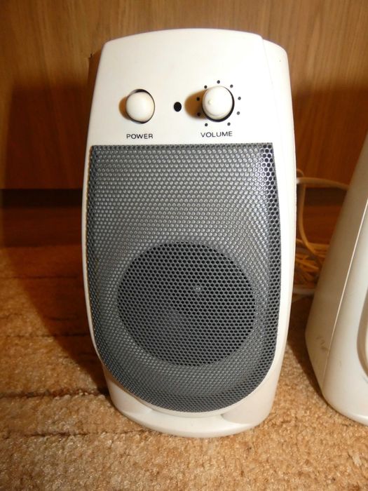 głośniki firmy SPEAKER SYSTEM MT-300