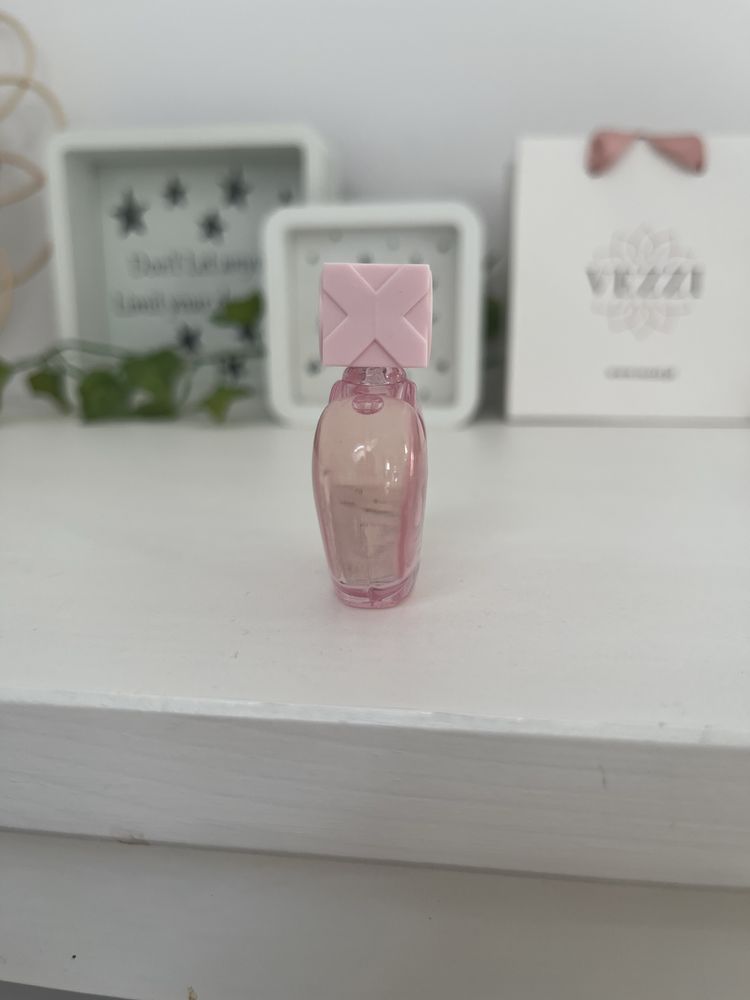 Perfum thank u next Ariana Grande merch - miniaturka