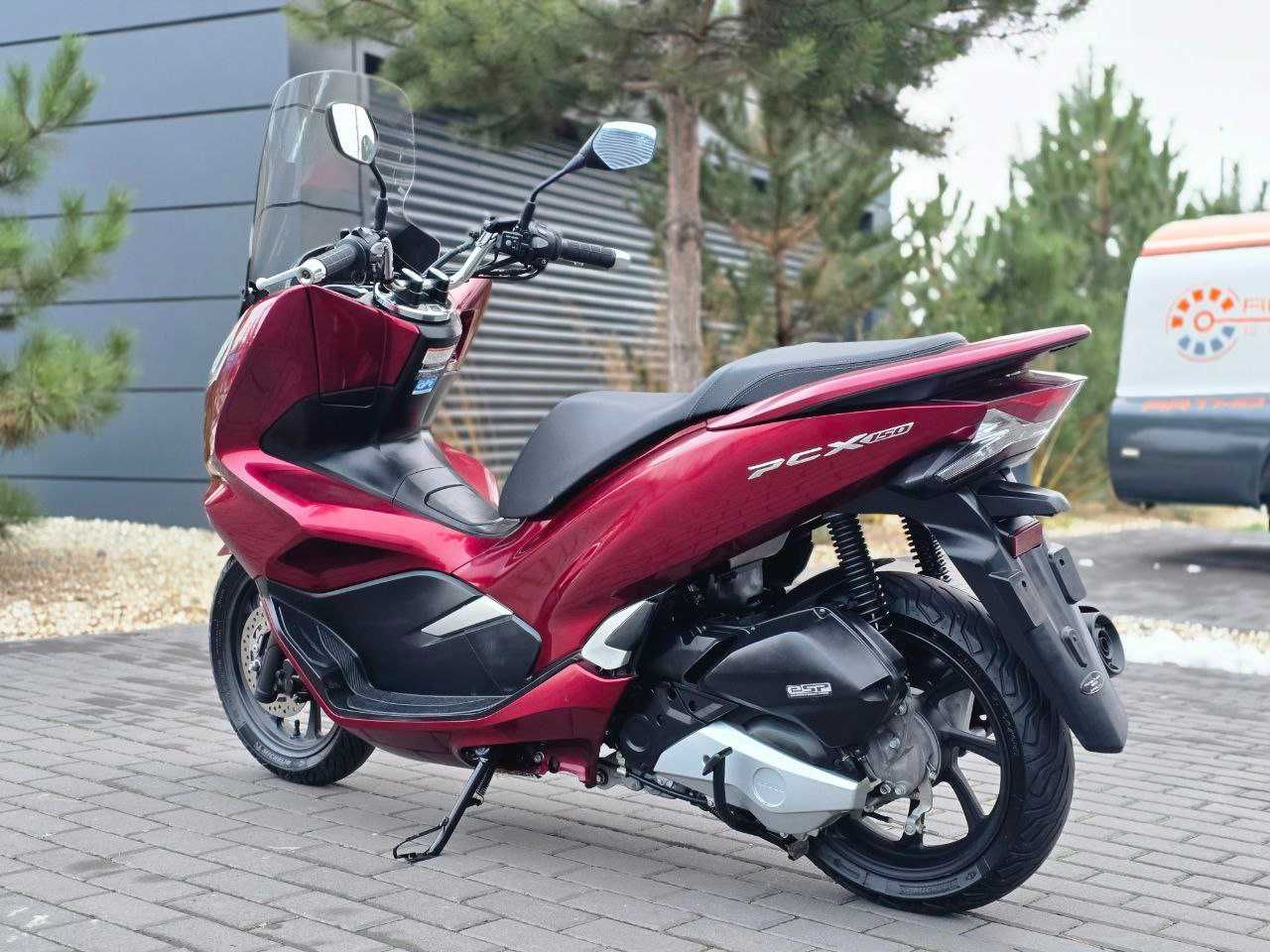 Скутер Honda PCX 150 KF30, З повним пакетом документів!