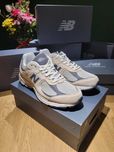 New Balance 2002R 44.5 / 10.5 US Beżowe