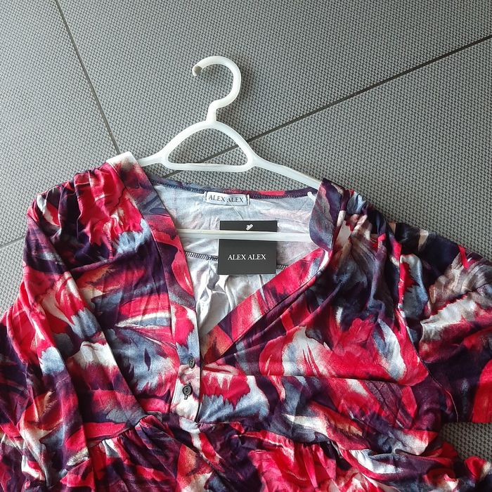 Sukienka przepiękna.