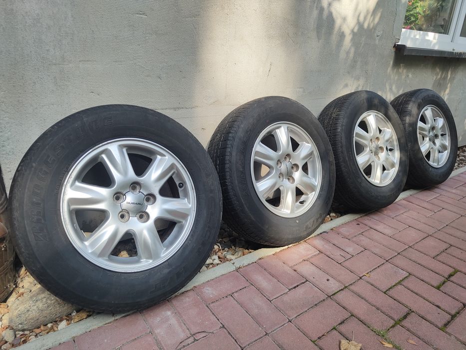 Subaru Forester oryginalne alufelgi + opony R15