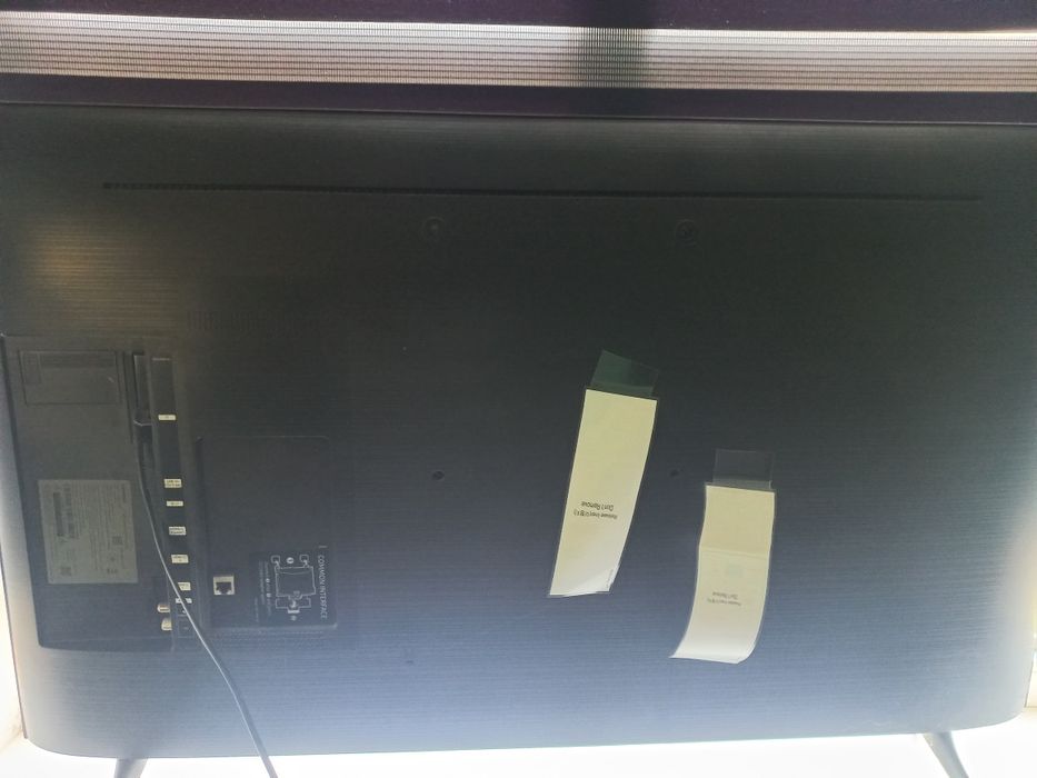 Телевізор Samsung 43AU7100 (UE43AU7100UXUA)