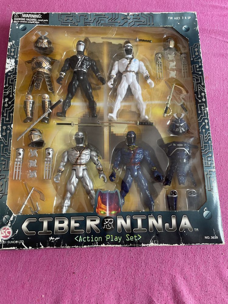 Figurka Ninja Ciber akcesoria zestaw unikat Nindża ruchome