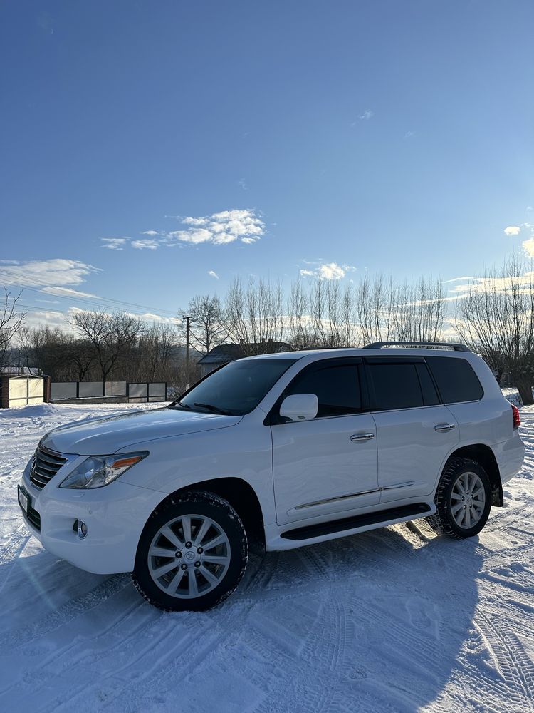 Lexus LX 2008 джип