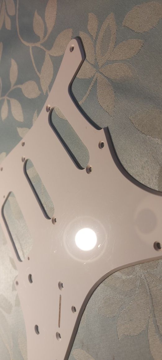 Pickguard (escudo) HSS para Stratocasters