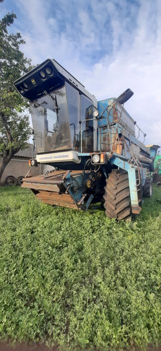 Комбайн Славутич КЗС 9.1