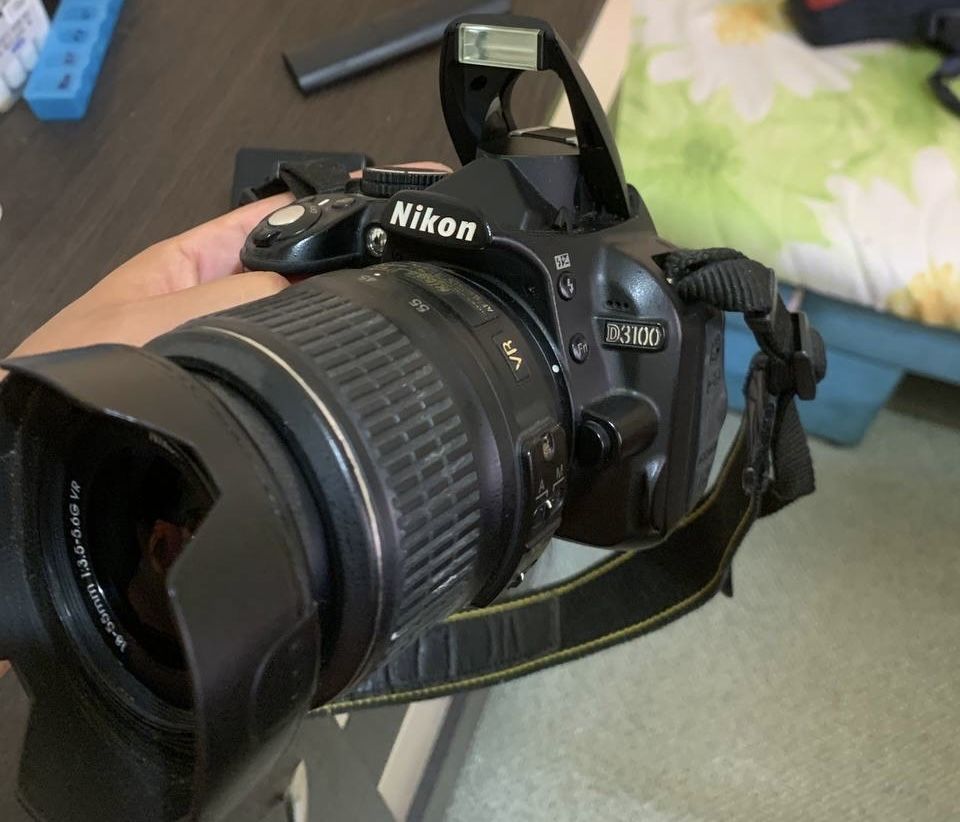 Продаю фотоапарат Nikon D3100