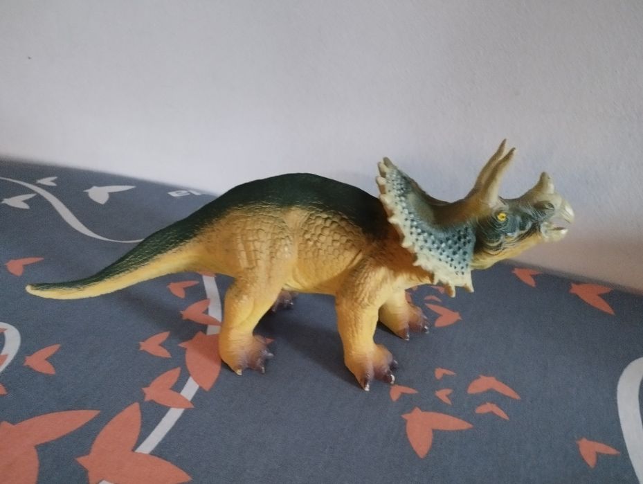 Dinozaur duży 33cm/15cm