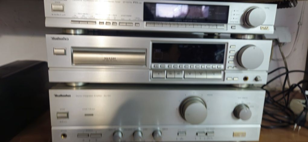 Technics wieża srebrna