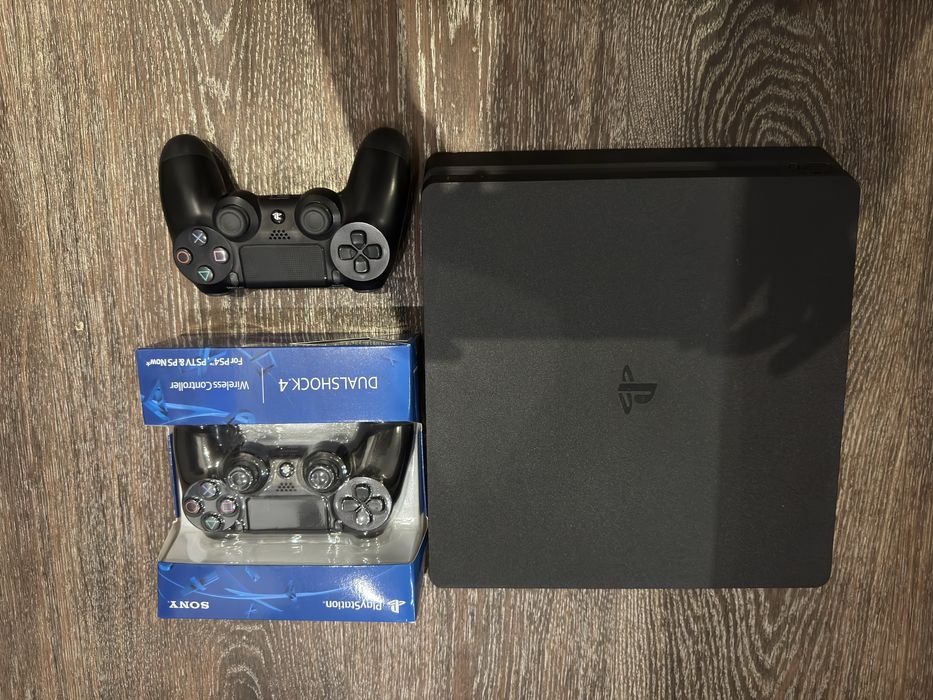 PlayStation 4 slim 1TB