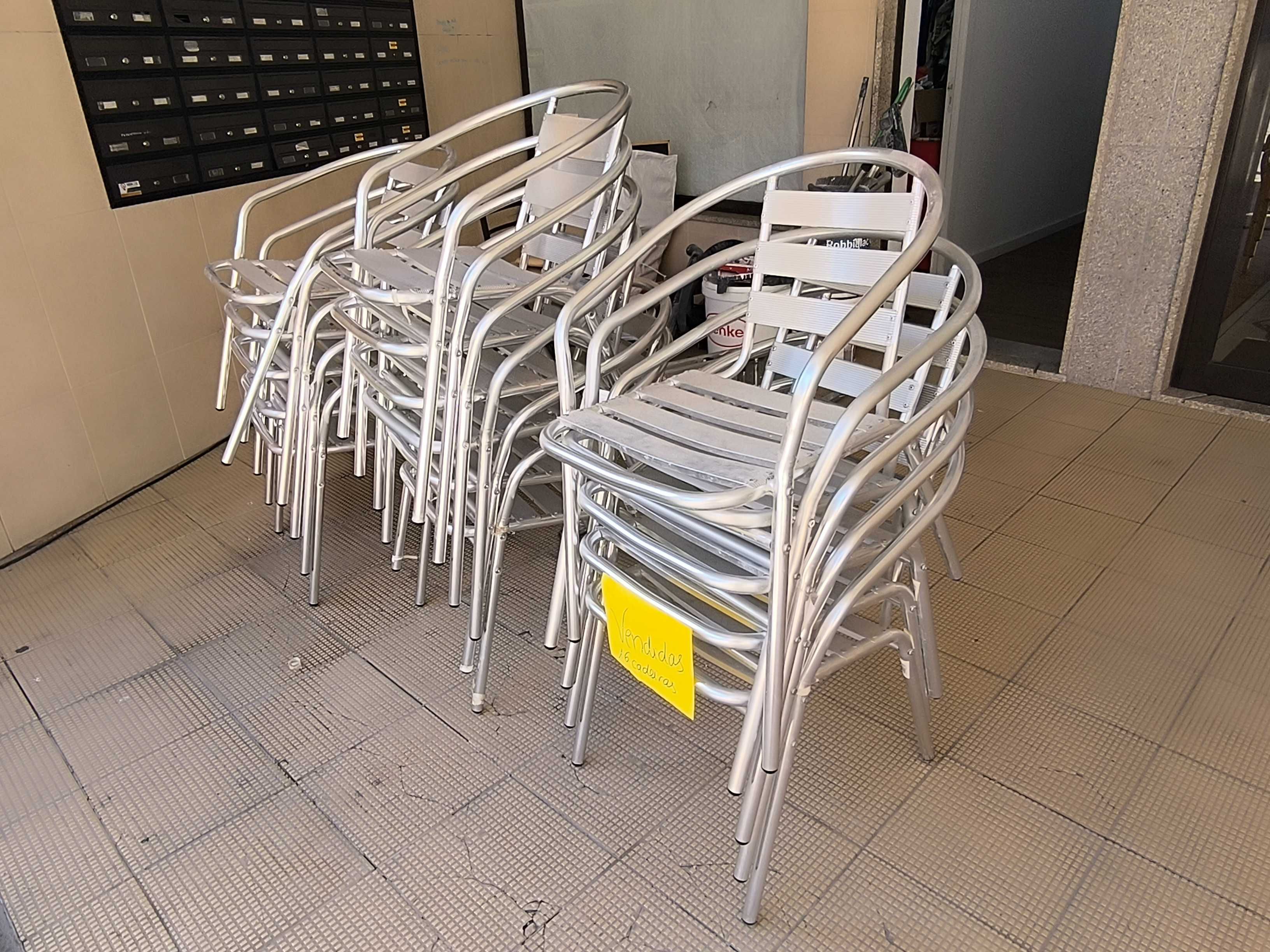 Cadeiras de alumínio novas – €30 cada – Leves e Empilháveis!