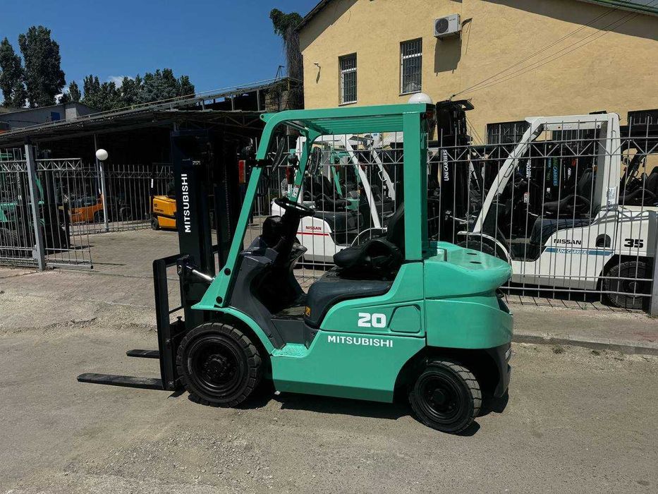 Вилковий навантажувач Mitsubishi FGE20T,вилочный погрузчик,кара