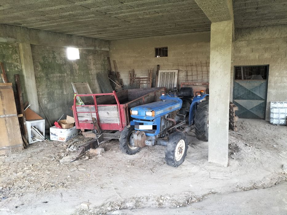 Trator Iseki T53110 com Carroça e Alfaias