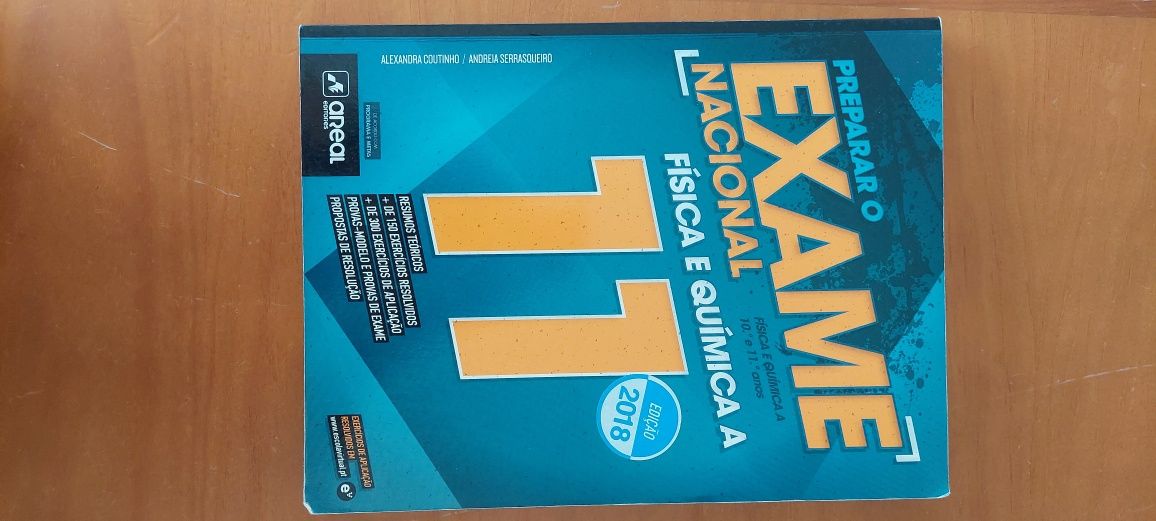 Livro Preparar o Exame Nacional Física e Química 11 (areal)