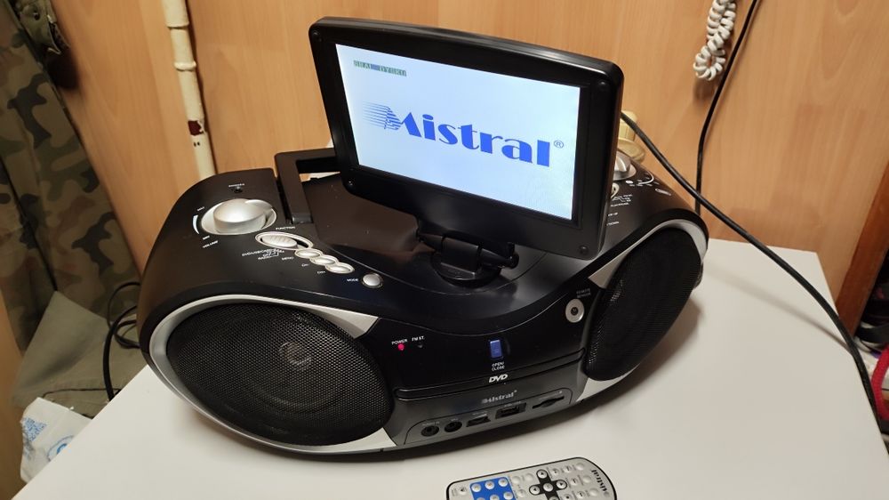 Mistral BDT-125J – boombox TV z DVD i ekranem LCD 7”