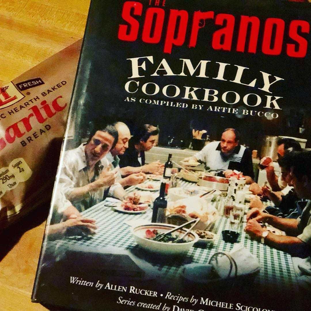 Книга кулинарных рецептов по сериалу Сопрано