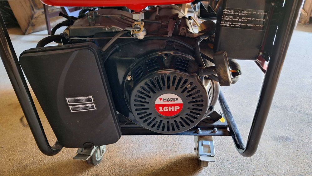 Gerador a Gasolina. 5,5 KVA. COMO NOVO!