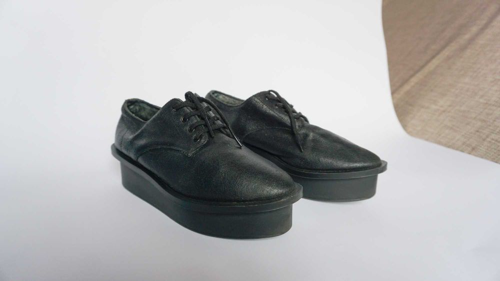 Взуття весняне(осіннє) жіноче CHEAP MONDAY шкіряне 37 р