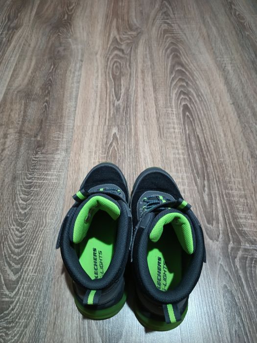 Buty zimowe Skechers S-lights rozmiar 35