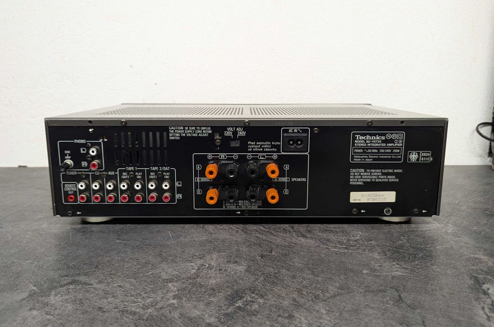 Стерео підсилювач Technics SU VX720. 2x 70 Watt.