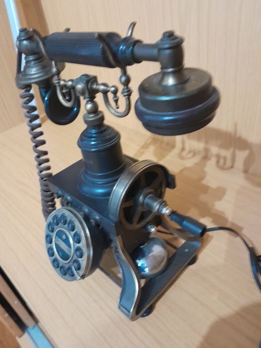 Telefone muito antigo