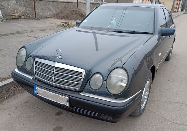 Mercedes Benz w210 e250