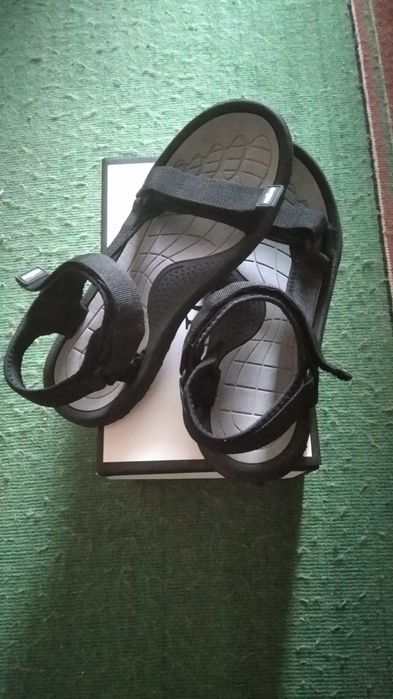 Чоловічі босоніжки