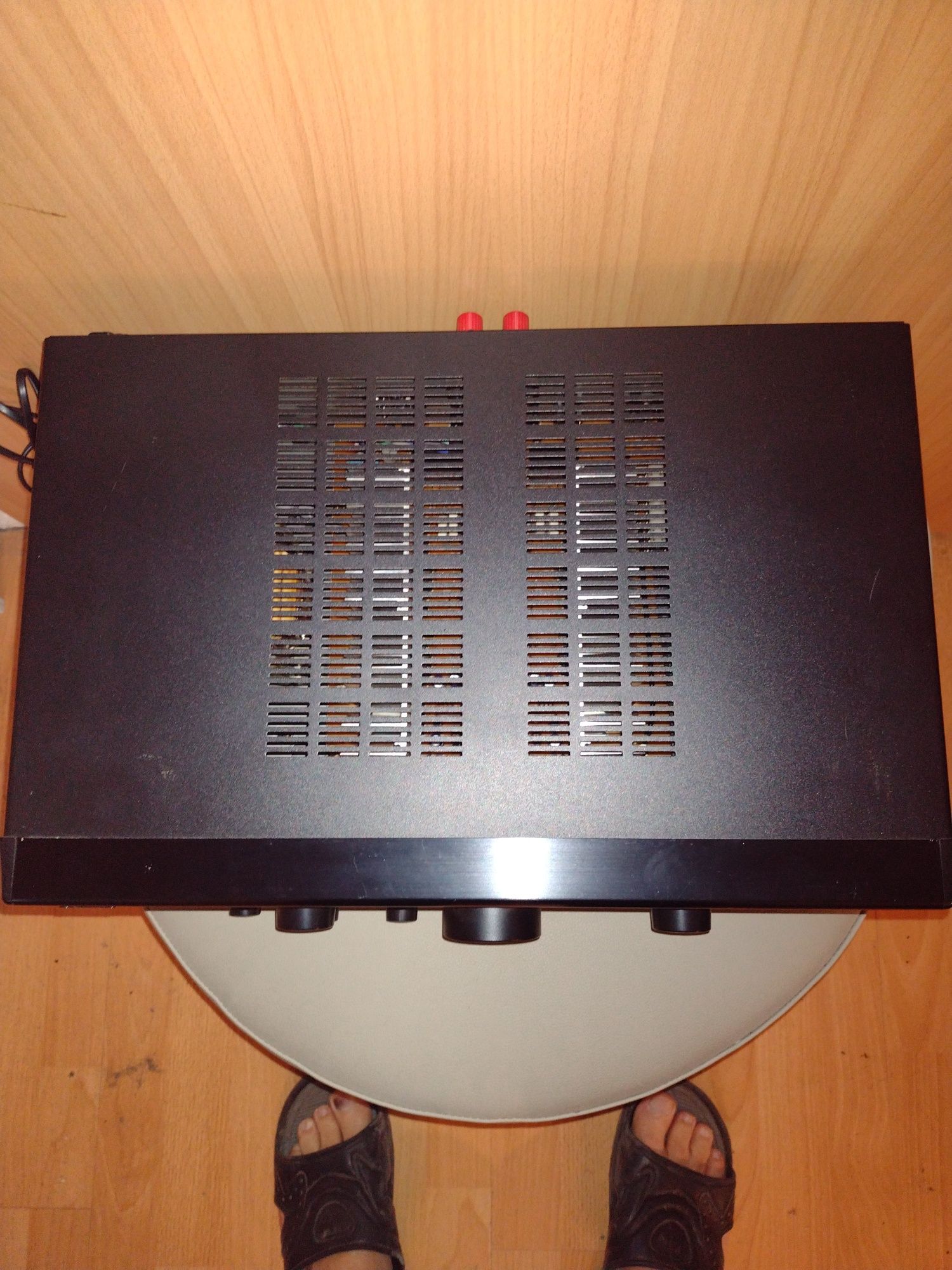 Wzmacniacz ONKYO R 1